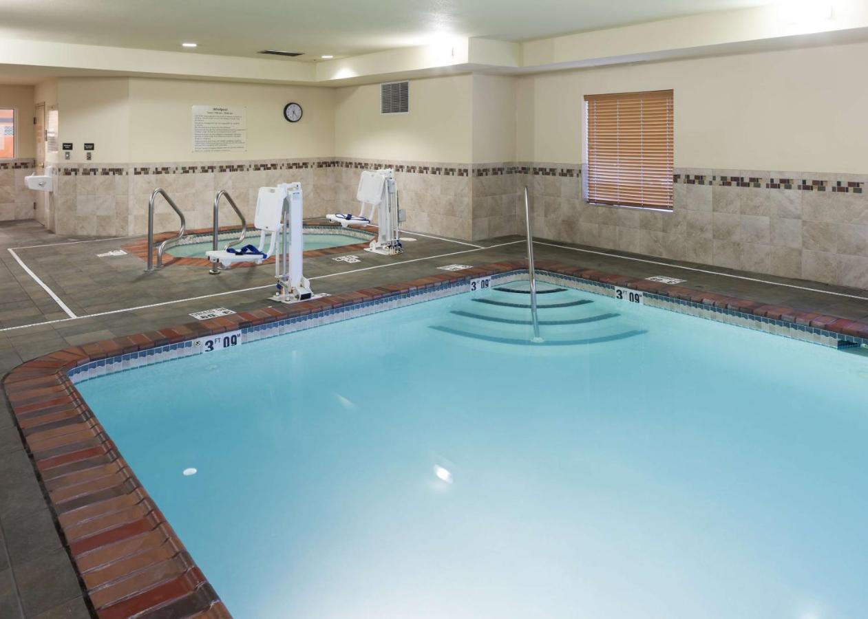 Hampton Inn & Suites Davenport Kültér fotó