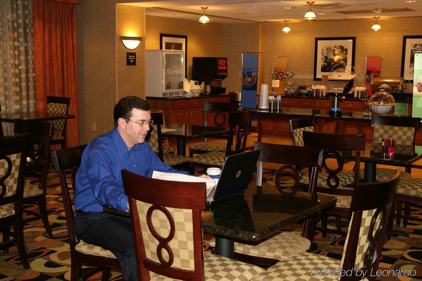 Hampton Inn & Suites Davenport Étterem fotó