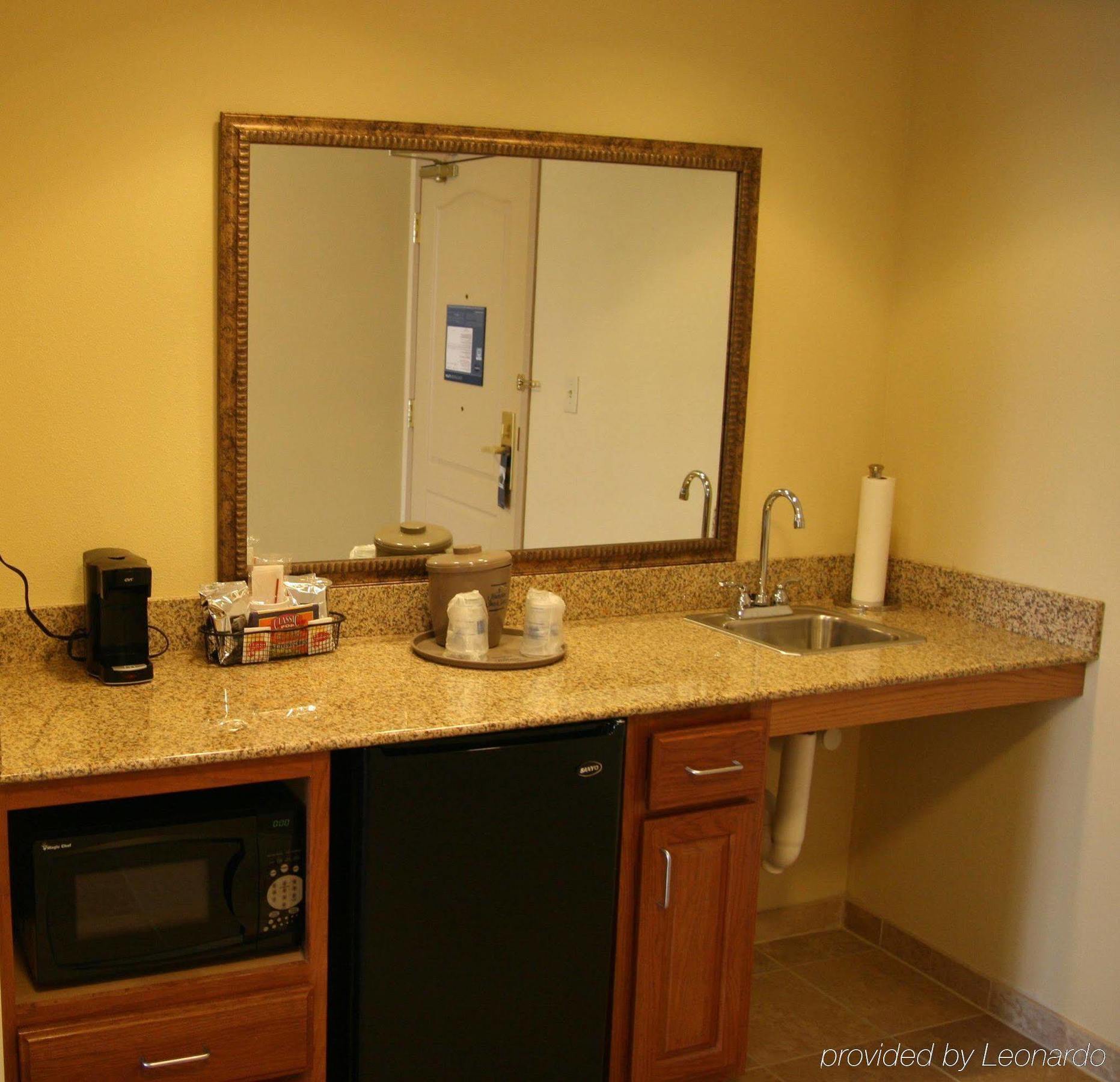 Hampton Inn & Suites Davenport Szoba fotó